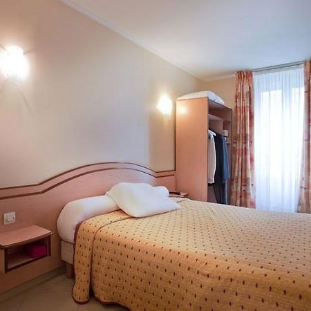 Marciano Hotel Gare Du Nord Париж Стая снимка
